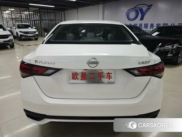 Nissan Sylphy 2024 Белый из Китая, фото 6