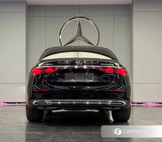 Mercedes-Benz E-Class 2025 Черный из Китая, фото 6