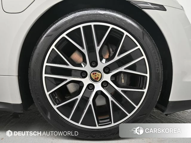 Porsche Taycan id 4951503 из Кореи 8