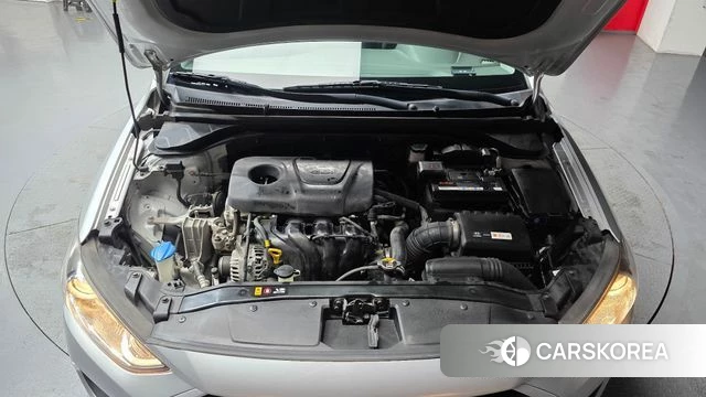 Hyundai Avante AD id 4638321 из Кореи 30