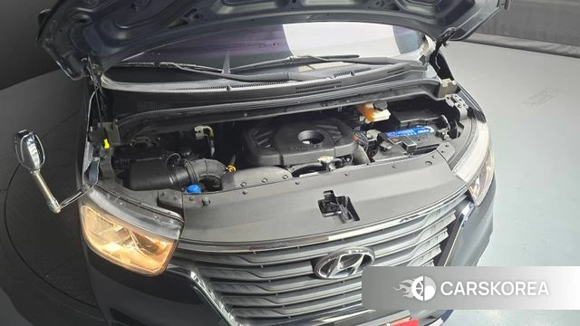 Hyundai The New Grand Starex id 4557085 из Кореи 16