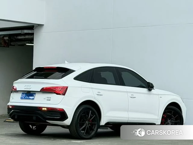 Audi Q5L 2022 Белый из Китая, фото 6
