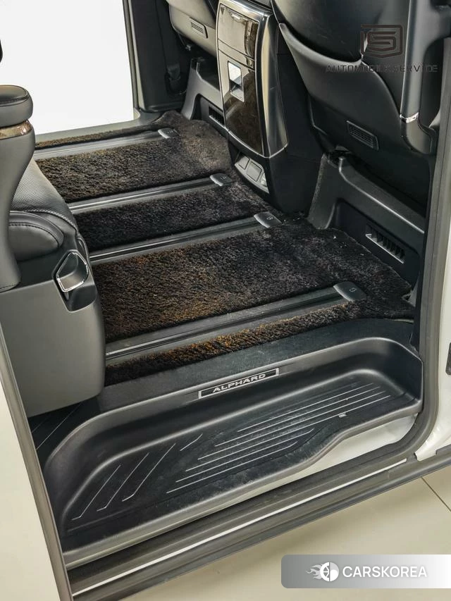 Toyota Alphard 2022 Белый из Китая, фото 6