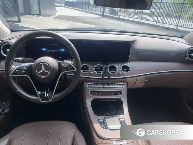 Mercedes-Benz E-Class 2023 Черный из Китая, фото 6