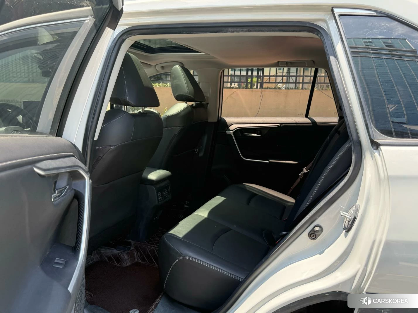 Toyota RAV4 2021 Белый из Китая, фото 6
