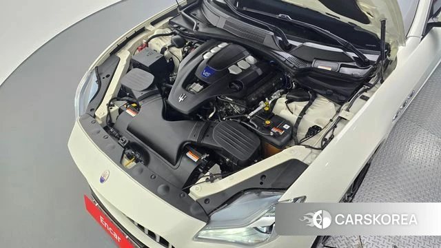 Maserati Quattroporte id 4952570 из Кореи 28