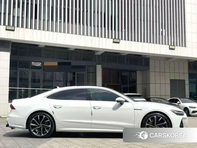 Audi A7L 2023 Белый из Китая, фото 6