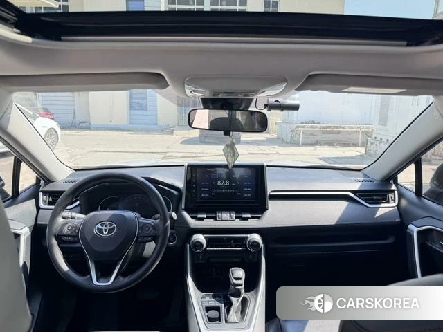 Toyota RAV4 2021 Серебристо-серый из Китая, фото 6