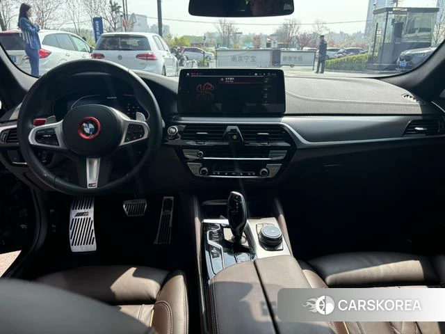 BMW 5 series 2023 Черный из Китая, фото 6