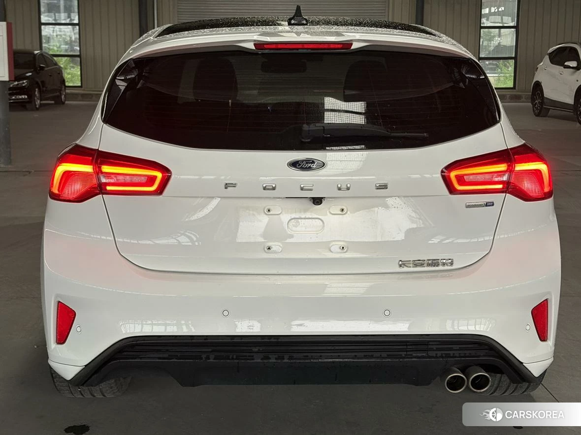 Ford Focus 2022 Белый из Китая, фото 6