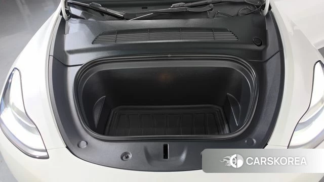 Tesla Model Y id 4893853 из Кореи 16