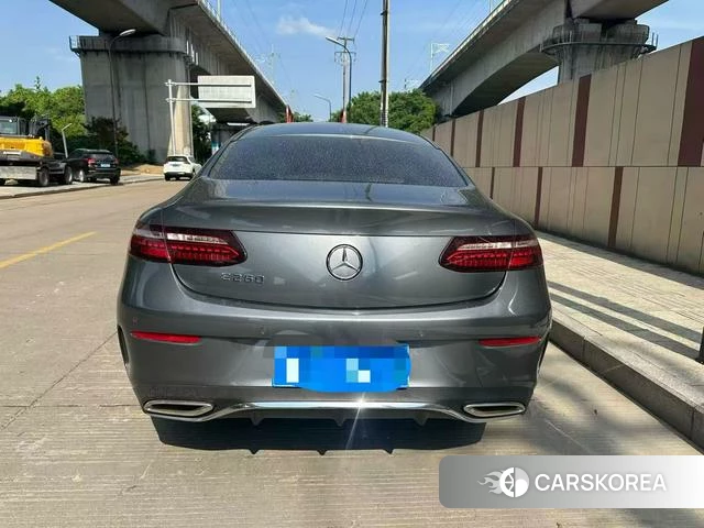 Mercedes-Benz E-Class 2022 Темно-серый из Китая, фото 6