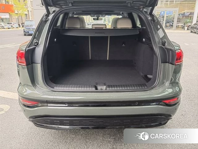 Audi Q6L 2025 Зеленый из Китая, фото 6