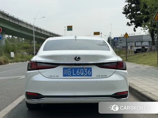 Lexus ES 2024 Белый из Китая, фото 6