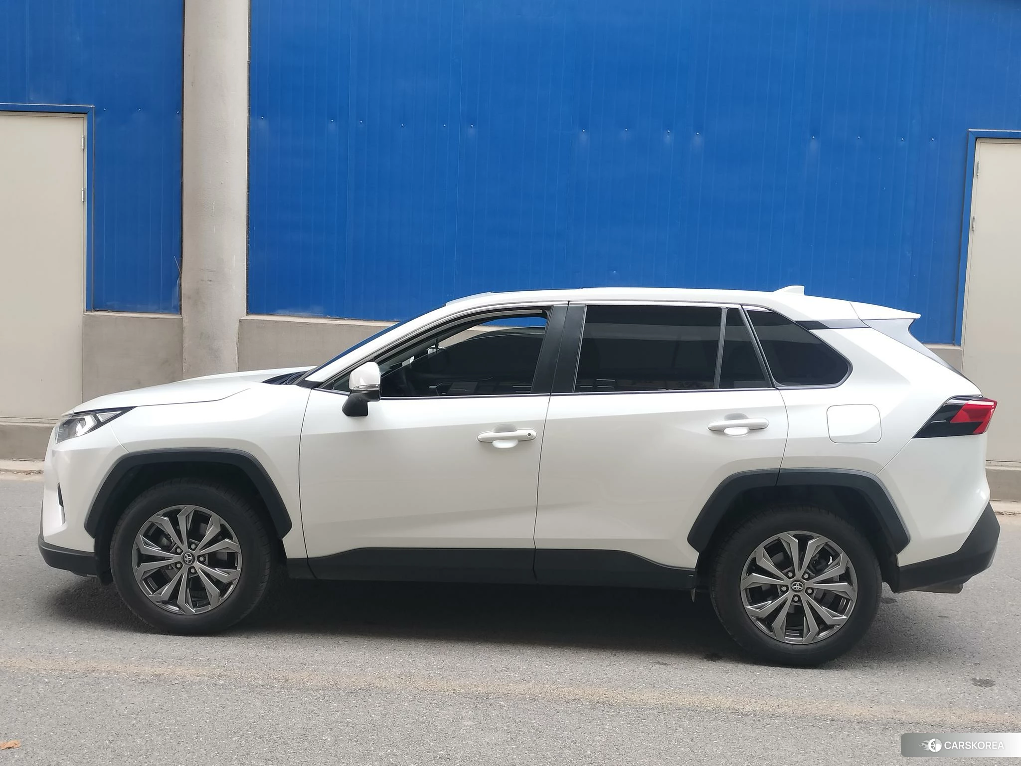 Toyota RAV4 2023 Белый из Китая, фото 6