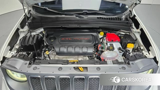 Jeep Renegade id 4992688 из Кореи 29