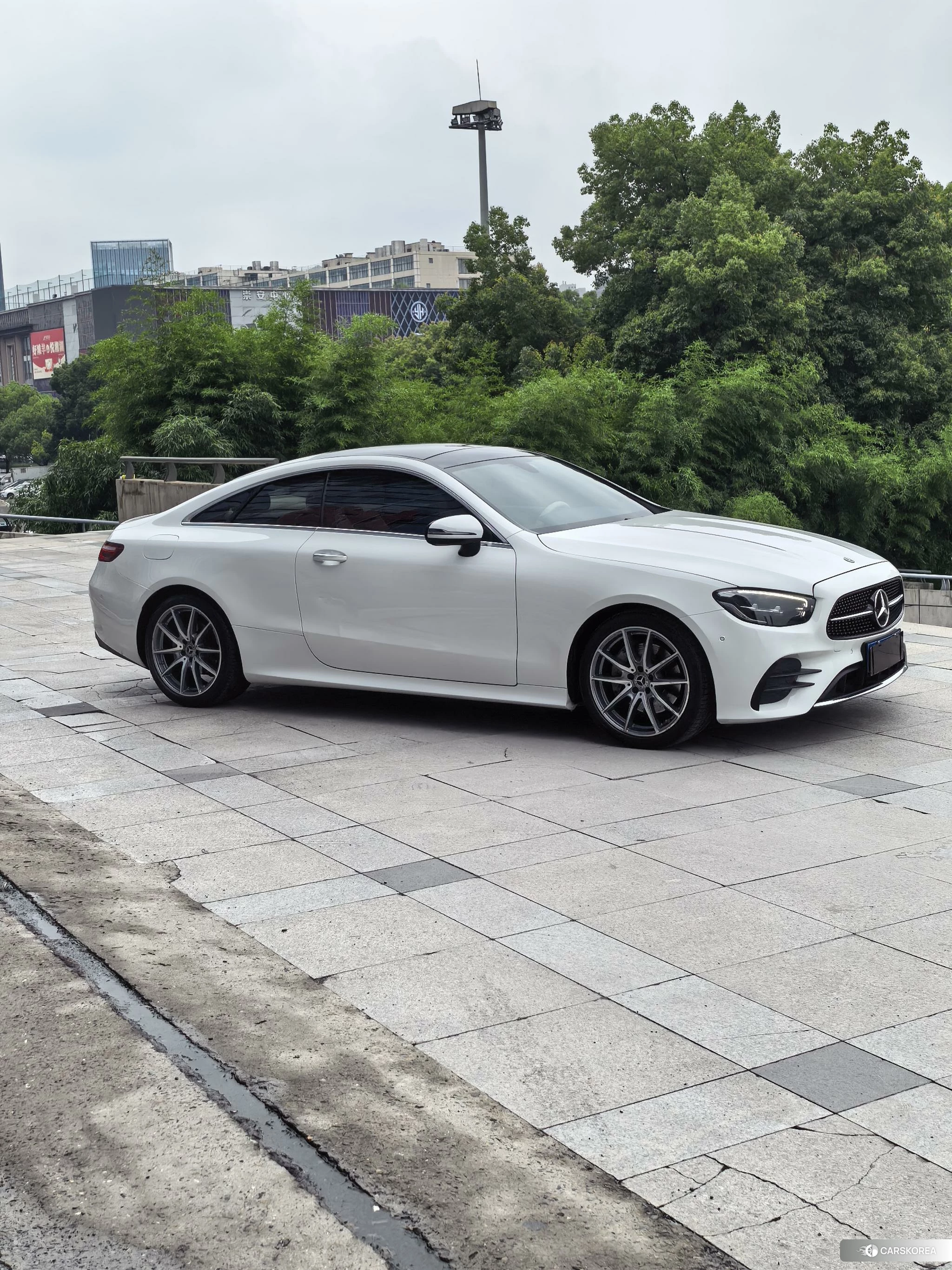 Mercedes-Benz E-Class 2022 Белый из Китая, фото 6