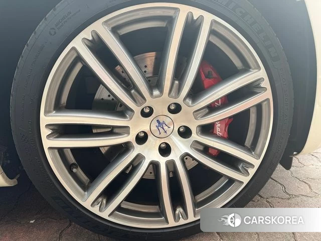 Maserati Ghibli id 4982779 из Кореи 9