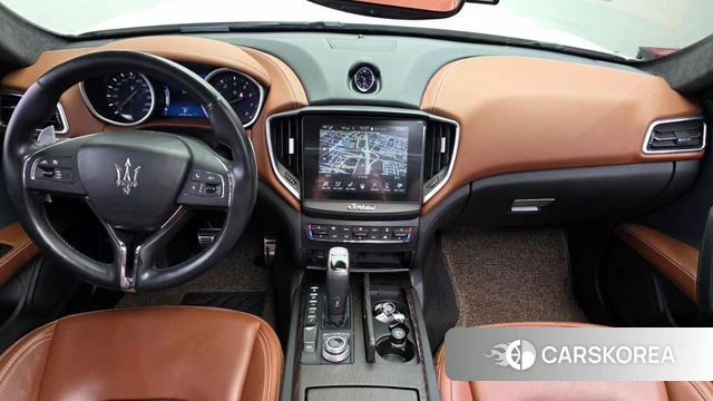 Maserati Ghibli id 4952850 из Кореи 17