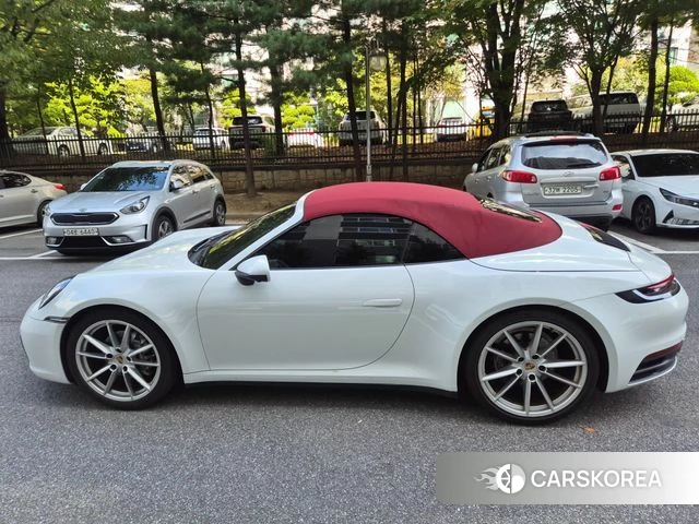 Porsche 911(992) id 4918304 из Кореи 10
