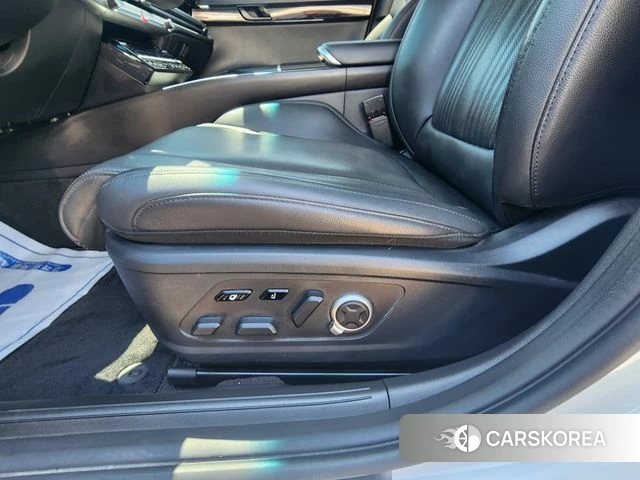 Hyundai Grandeur (GN7) id 3914717 из Кореи 17