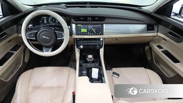 Jaguar XF (X260) id 5048701 из Кореи 31