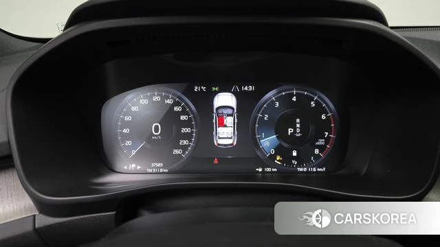 Volvo XC40 id 3843811 из Кореи 17