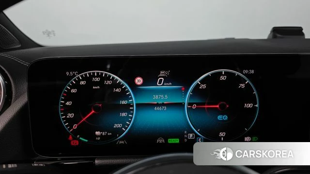 Mercedes-Benz EQA H243 id 5040935 из Кореи 28