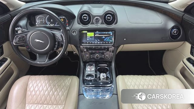Jaguar All New XJ id 4987975 из Кореи 17
