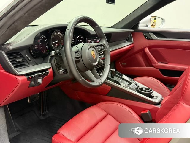 Porsche 911(992) id 5041492 из Кореи 17