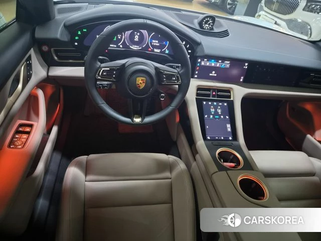 Porsche Taycan id 4654044 из Кореи 17
