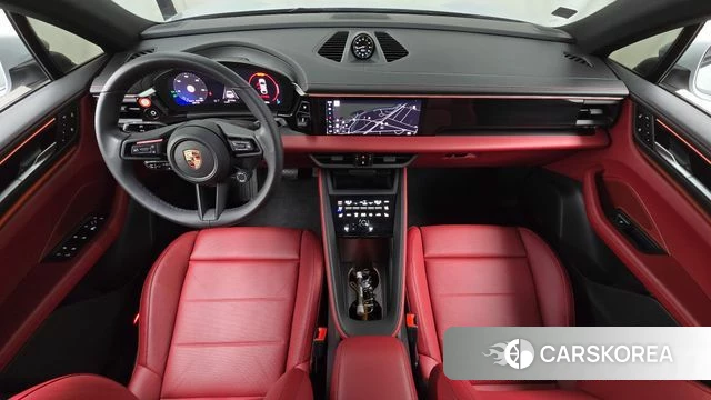 Porsche Makan EV id 4949882 из Кореи 17