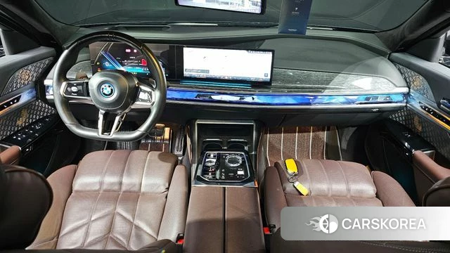 BMW 7 Series (G70) id 4975398 из Кореи 33