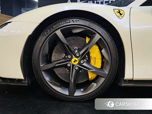 Ferrari SF90 Spider id 4981319 из Кореи 17