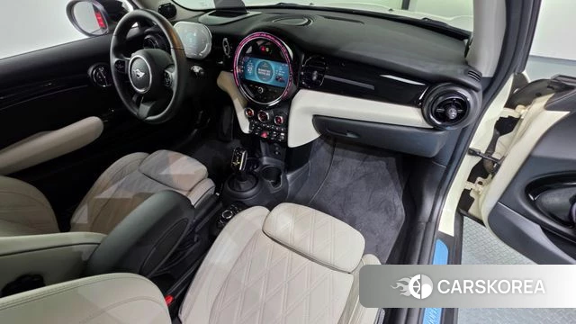 Mini Cooper S id 5040250 из Кореи 32