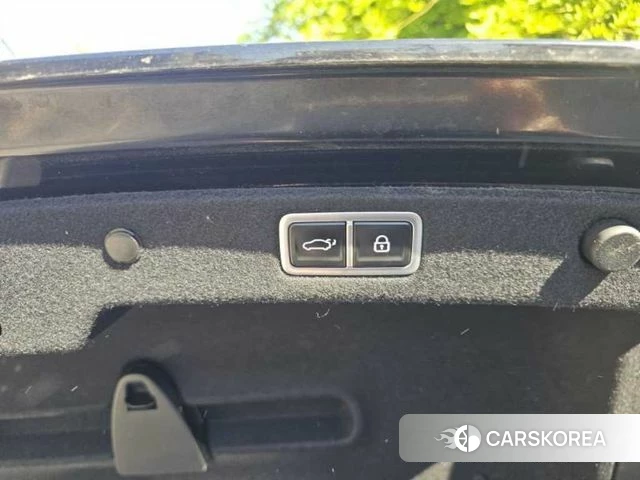 Hyundai Grandeur (GN7) id 4965342 из Кореи 17