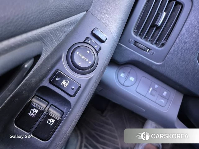 Hyundai The New Grand Starex id 4988525 из Кореи 10