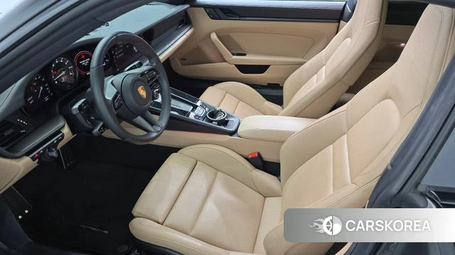 Porsche 911(992) id 5021102 из Кореи 17