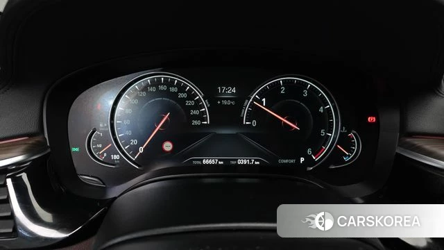 BMW 5 Series (G30) id 3867600 из Кореи 17