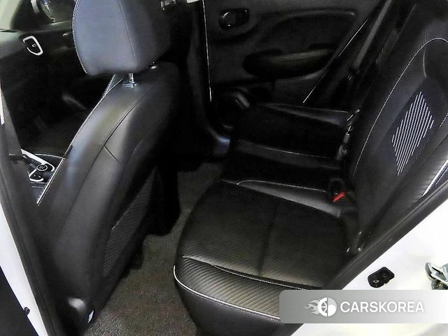 Hyundai Venue id 5000767 из Кореи 17