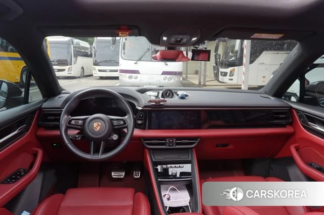 Porsche Makan EV id 4757107 из Кореи 17