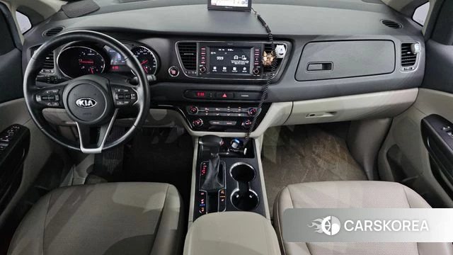 Kia The New Carnival id 4953122 из Кореи 17