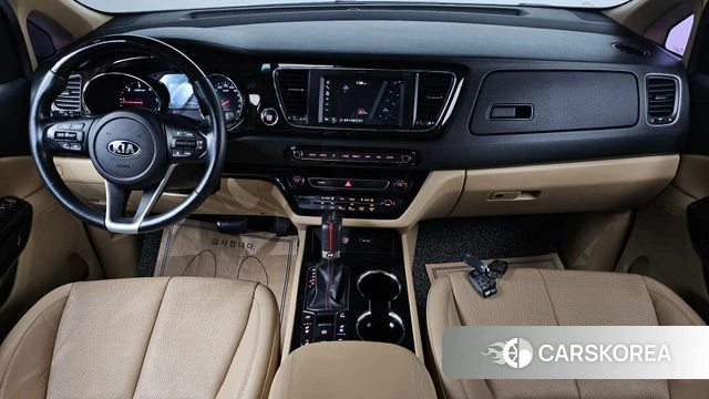 Kia The New Carnival id 5054721 из Кореи 17