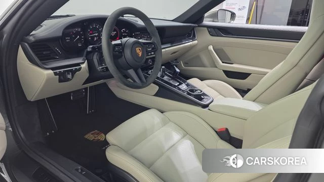 Porsche 911(992) id 4779321 из Кореи 17