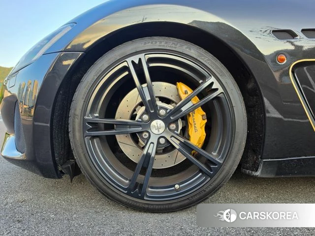 Maserati GranTurismo id 4960504 из Кореи 17