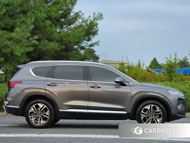 Hyundai Santa Fe TM id 4741824 из Кореи 17