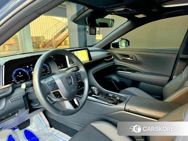 Toyota Crown Crossover id 4995751 из Кореи 17