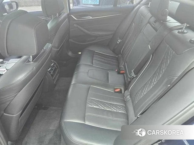 BMW 5 Series (G30) id 4969608 из Кореи 17