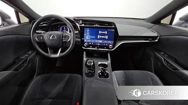 Lexus RZ450e id 3447221 из Кореи 17