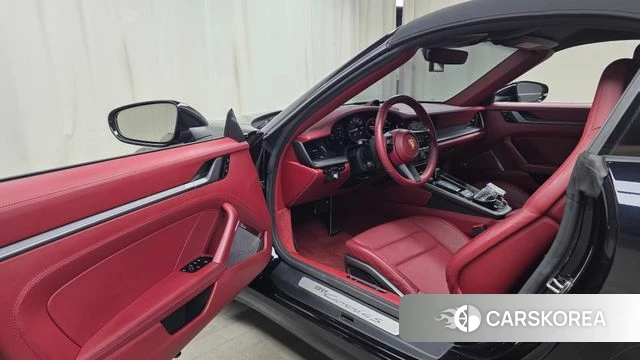 Porsche 911(992) id 4998200 из Кореи 30